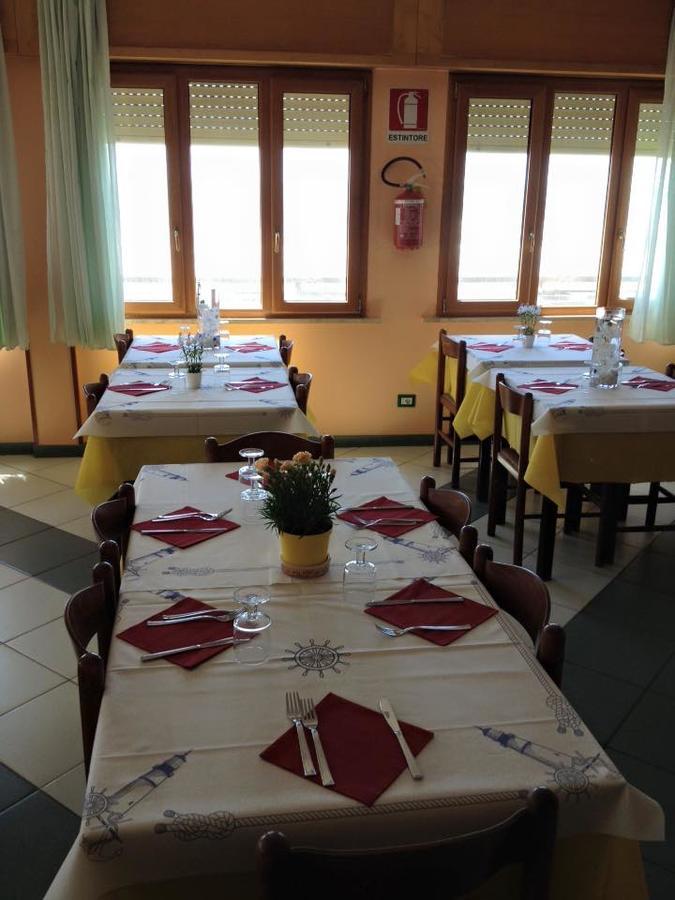 Hotel La Veranda à Ardea Extérieur photo